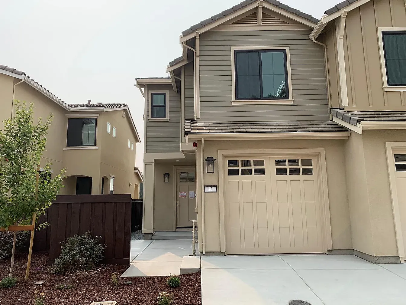 3 bed, 1223 sqft, $4,250 — Photo 1