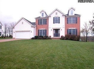 2092 Summerchase Rd NE, Canton, OH 44721