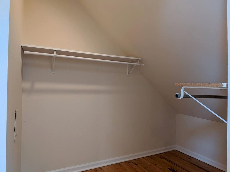 1st image of 3417 N Janssen Ave #2G