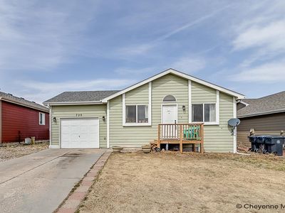 720 Absaroka St, Cheyenne, WY, 82007