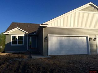 1009 Sakatah Ct, Madison Lake, MN 56063