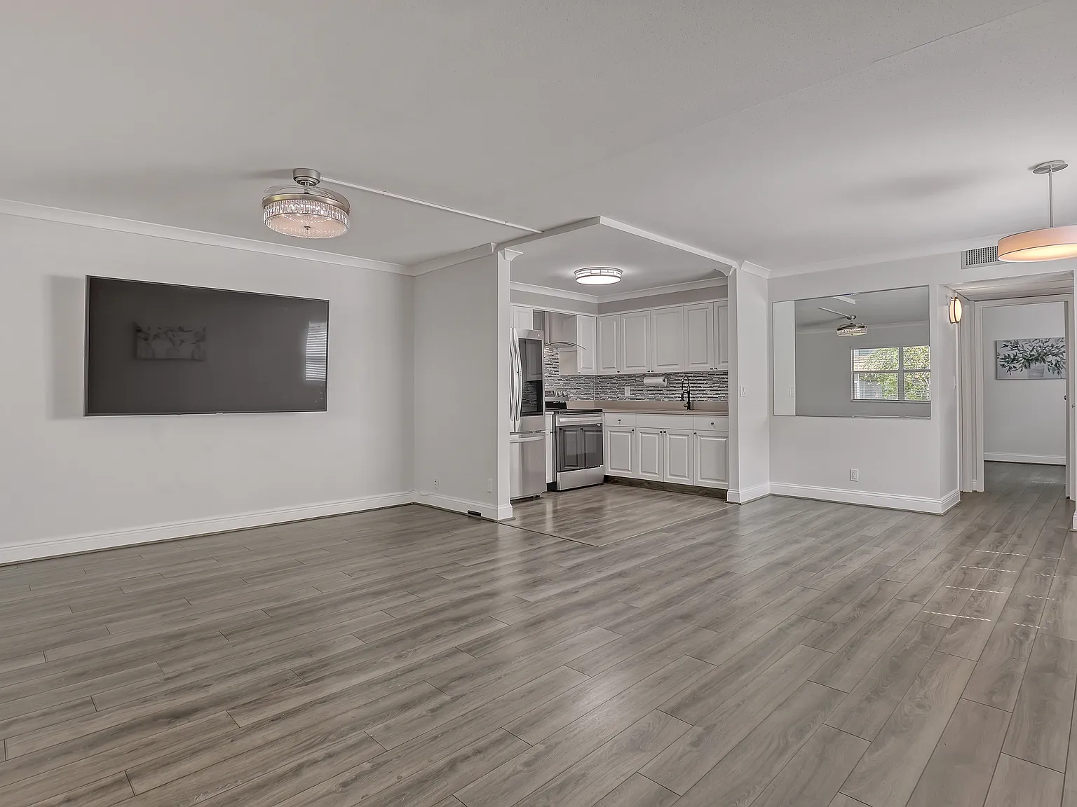 1 bed, 1.5 bath, 760 sqft, $1,850 — Photo 2