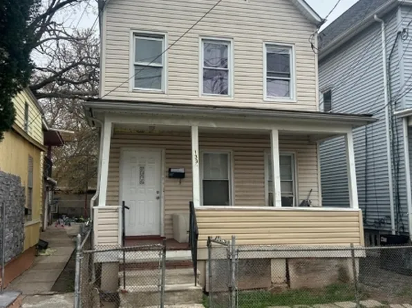 133 Smith St, Elizabeth City, NJ 07201