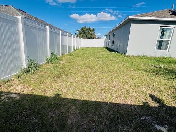 4th image of 1822 Bering Rd