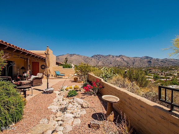 2nd image of 5224 N Camino De La Cumbre