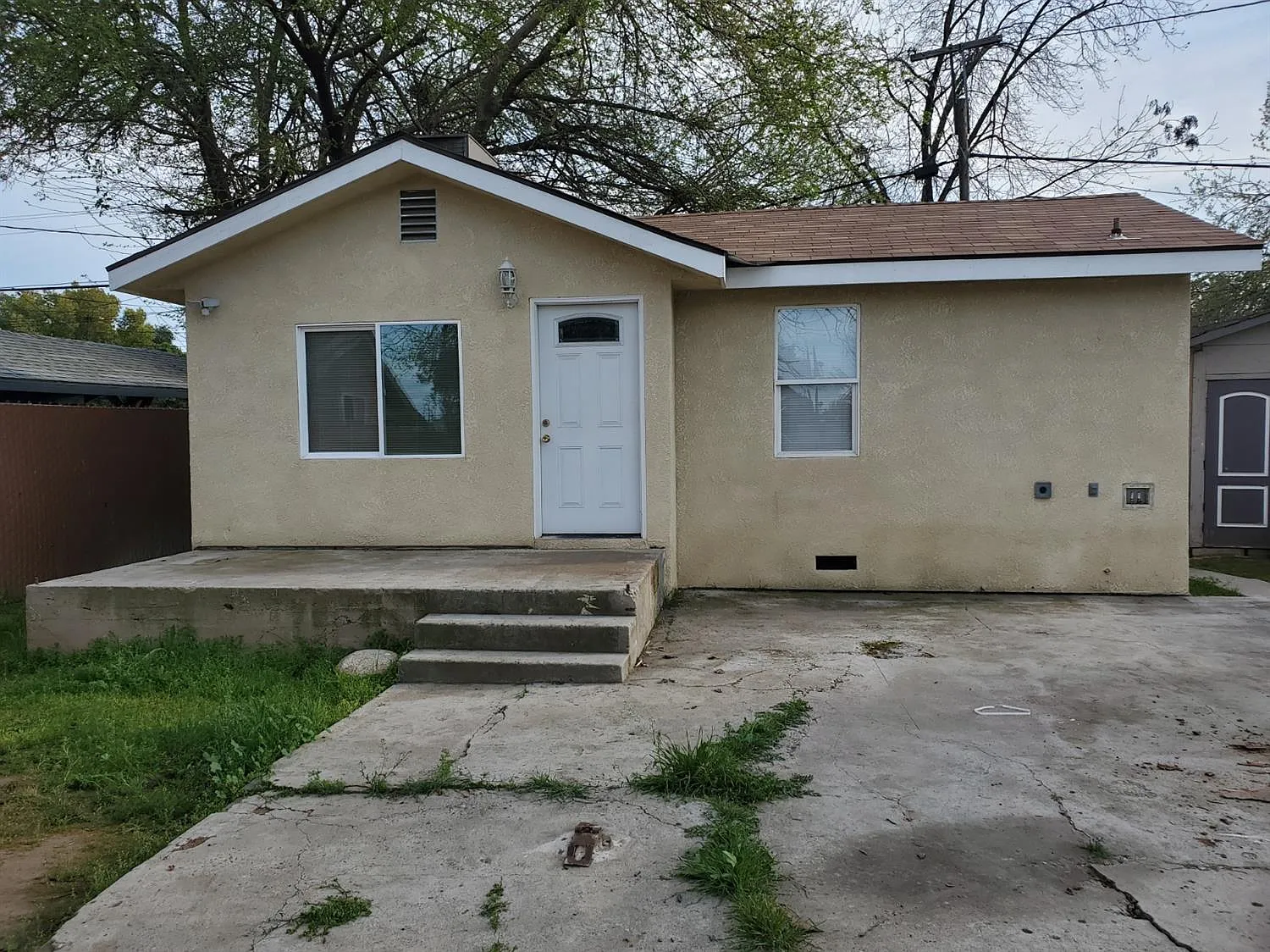 4156 E McKenzie Ave photo 1