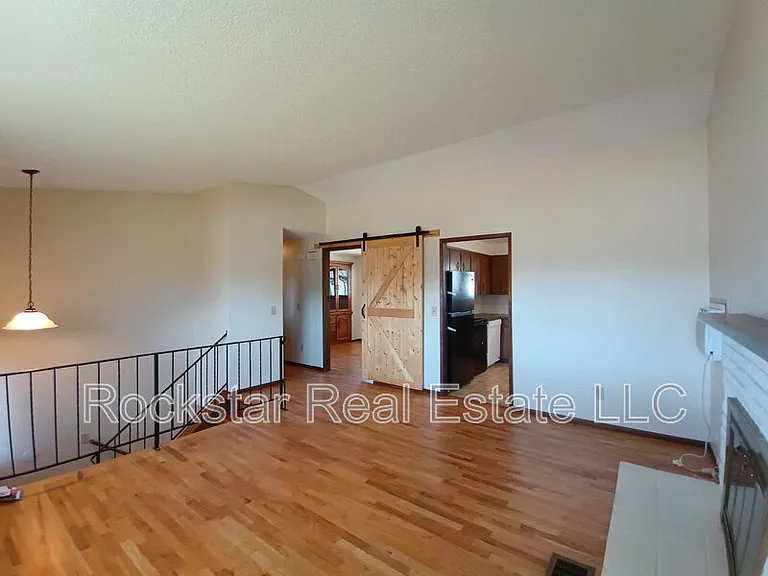 537 E Garland Ave — Photo 9