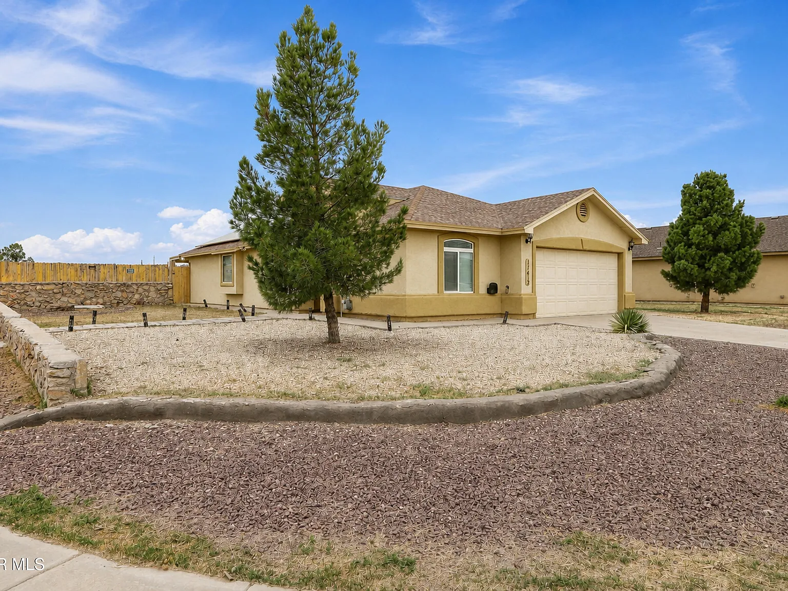 4 bed, 2.0 bath, 1448 sqft, $1,700 — Photo 3