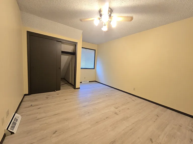 1819 S Lorraine Ave — Photo 11