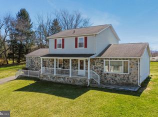 802 Pine Grove Dr, Waynesboro, PA