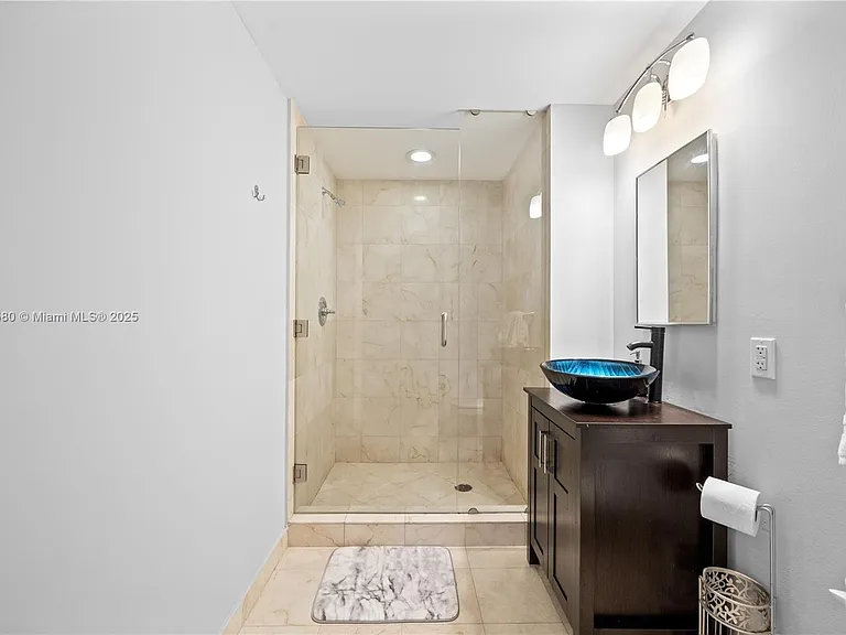 6365 Collins Ave #4106 — Photo 13