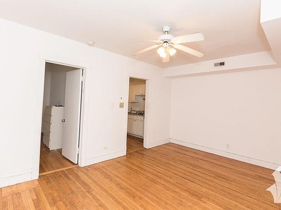 4th image of 3820 N Sheffield Ave #3M