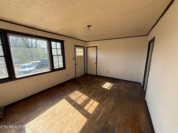 4th image of 1801 Young Ave