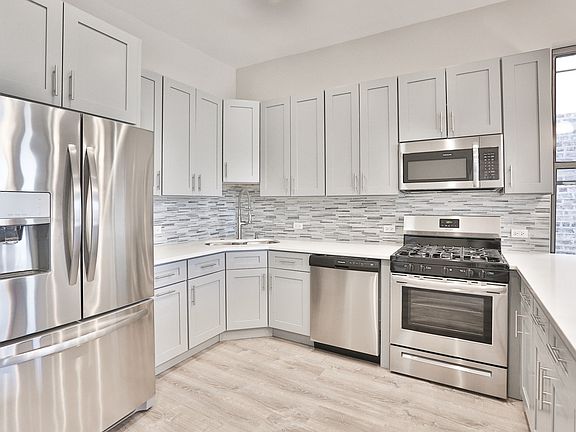 4th image of 1542 N Oakley Blvd #3TF