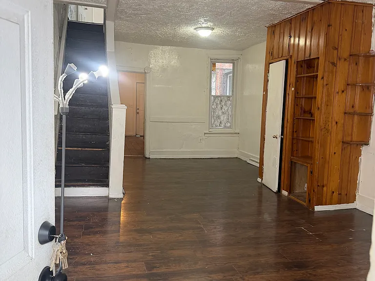1520 Naudain St — Photo 2