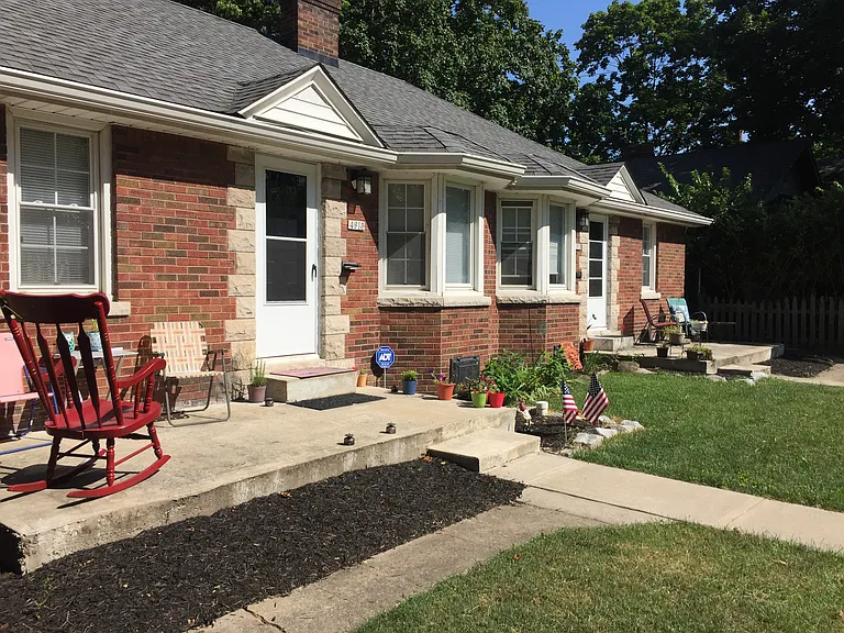4913 Winthrop Ave — Photo 1