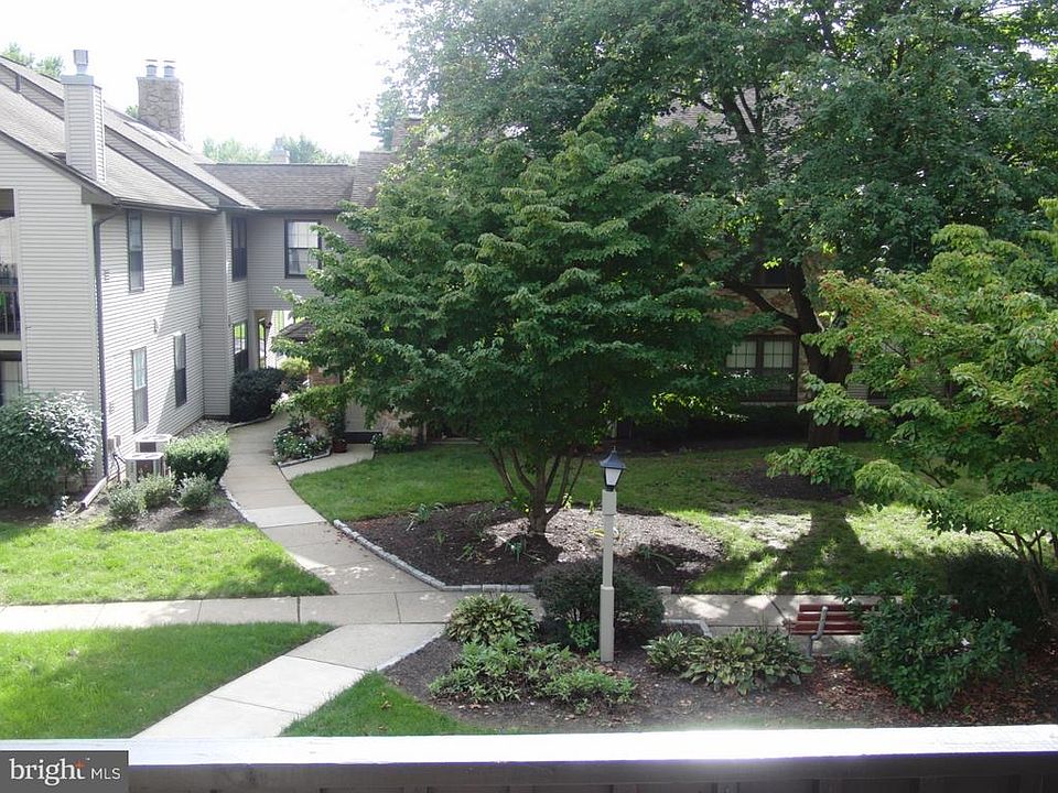 1st image of 274 Sassafras Ct