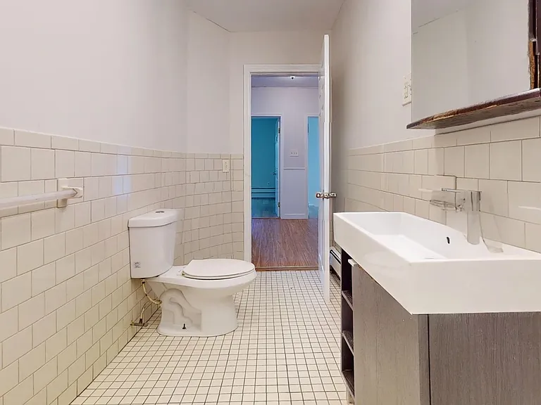 11 Wendover St #2 — Photo 3