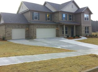 1323 Terrasol Rdg, Lilburn, GA 30047