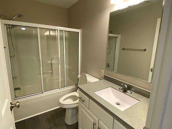 2nd bath updated floor/vanit