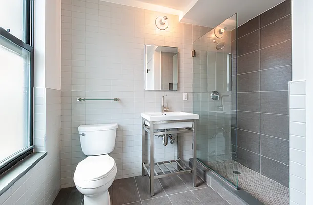 Rented by REAL New York | media 6