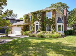 (Undisclosed Address), Glen Ellyn, IL 60137