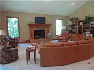 4th image of 8447 Grennan Woods