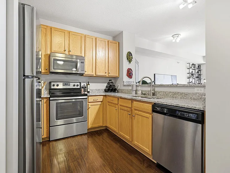 545 N 1st St #400 — Photo 7