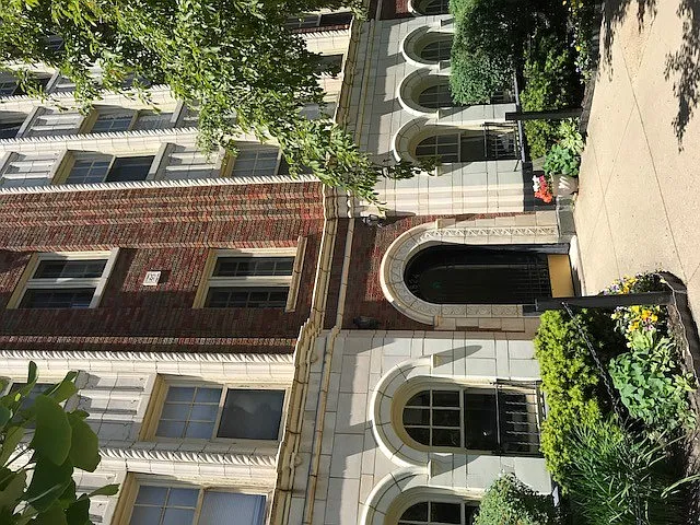 1824 N Lincoln Park W #100B