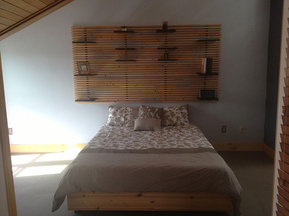 Spacious and bright bedroom 