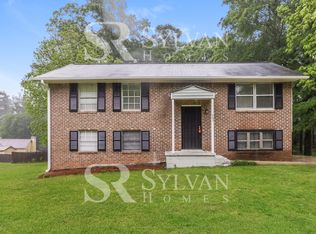 683 Roxbury Dr, Riverdale, GA