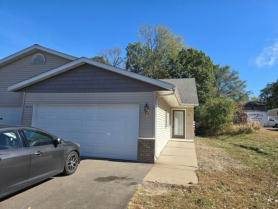 1st image of 2716 Harvey Dr #4