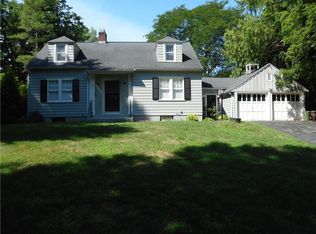103 W Brook Rd, Pittsford, NY 14534