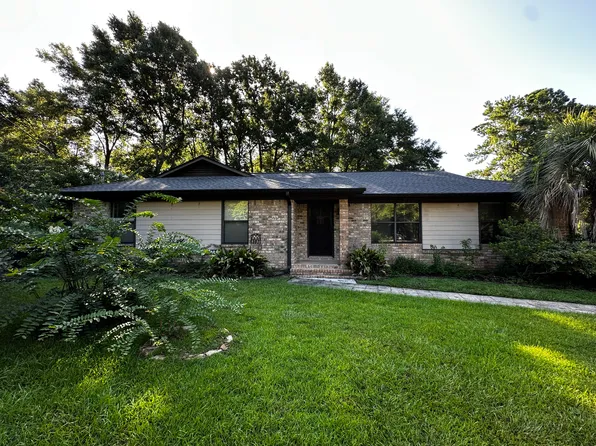 106 Lively Cir, Daphne, AL 36526