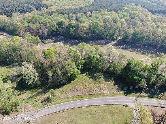 2nd image of 2502 S Slayden Rd