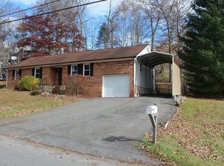 502 Scarlet Ohara Dr, Summersville, WV 26651