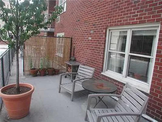 Rented by Bank Neary | media 40