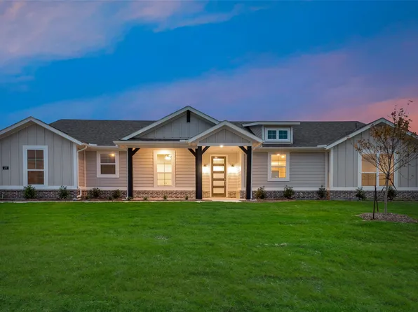 152 Hillock Ct, Decatur, TX 76234