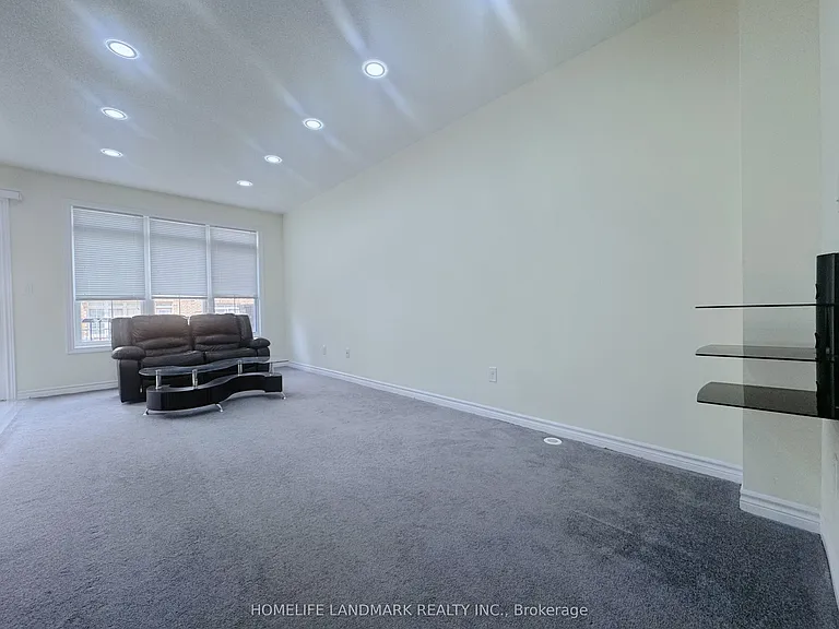 29 Sharbot Ln — Photo 8