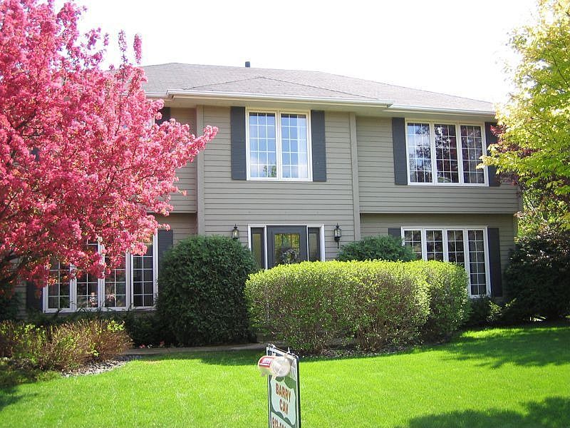 1st image of 15299 Village Woods Dr
