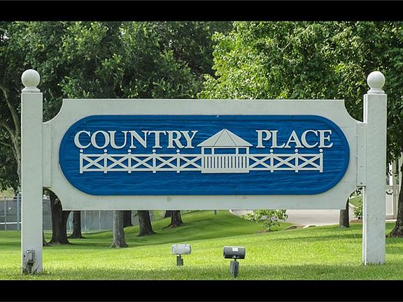 Country Place offers a fabulous lifestyle for those over 55!  The community is conveniently located to Highway 288 and Beltway 8 for easy access throughout the greater Houston area.