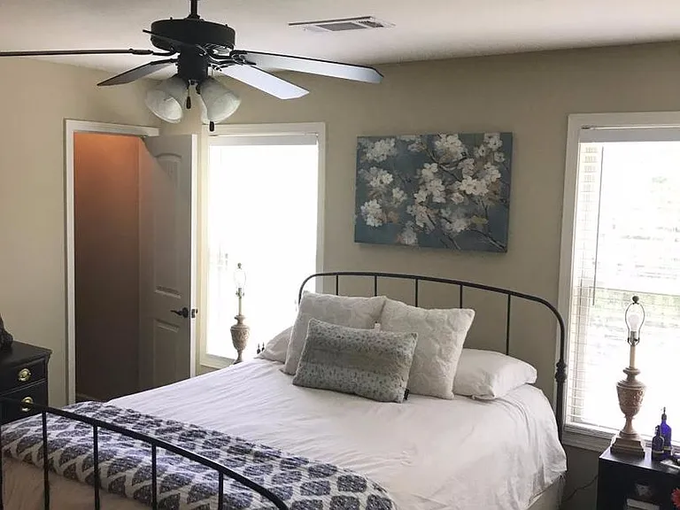 Cobblestone Park Townhomes — Photo 17