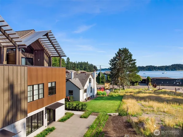 4533 Flying Goat Avenue NE #D140, Bainbridge Island, WA 98110