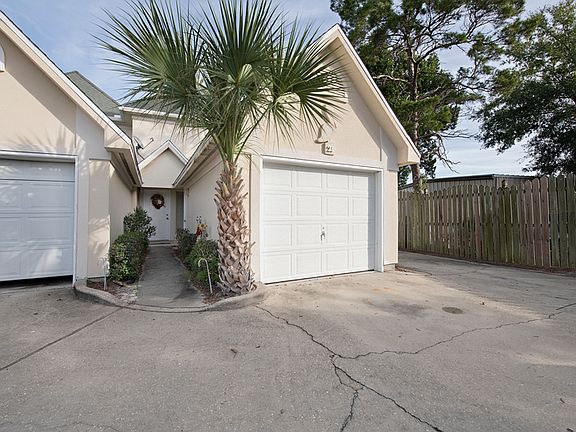 2nd image of 235 Pelican Pl Unit 1-21