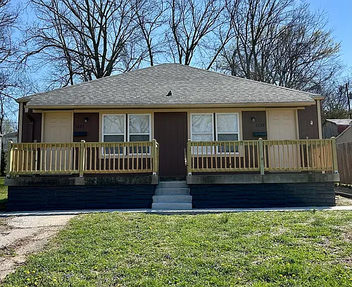 1137 Oakland Ave #1 Photo 1
