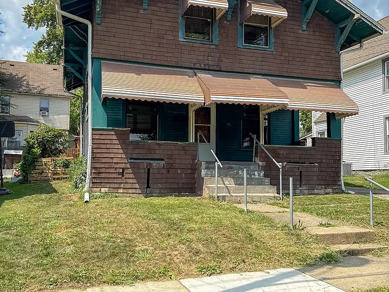 596 Lafayette Ave — Photo 2