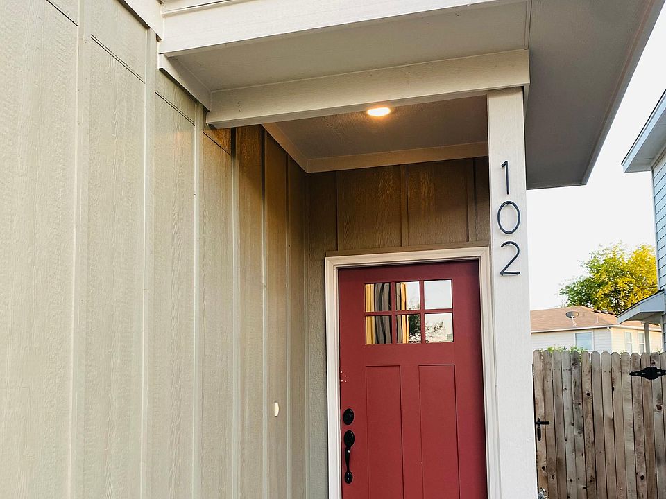 1st image of 10210 Lynwood Vlg #102
