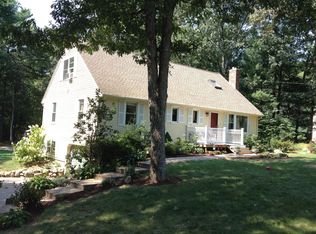 25 Oxbow Dr, Wrentham, MA 02093