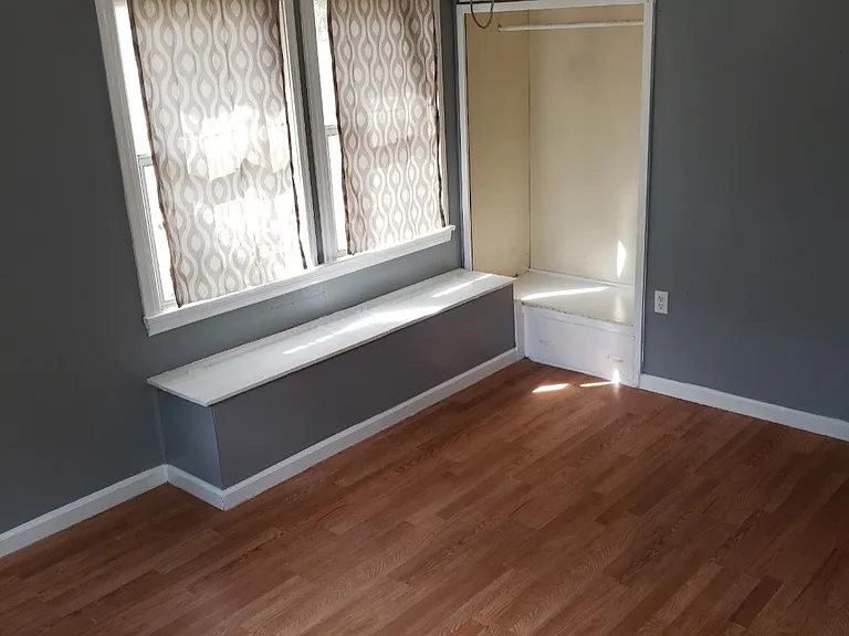 2128R N Pershing Ave — Photo 14