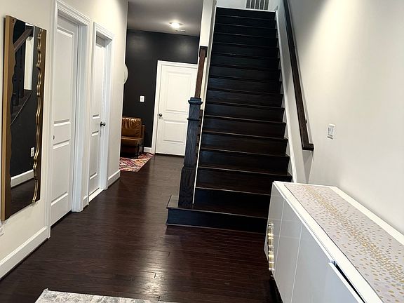 3rd image of 23023 Sullivans Cove Sq